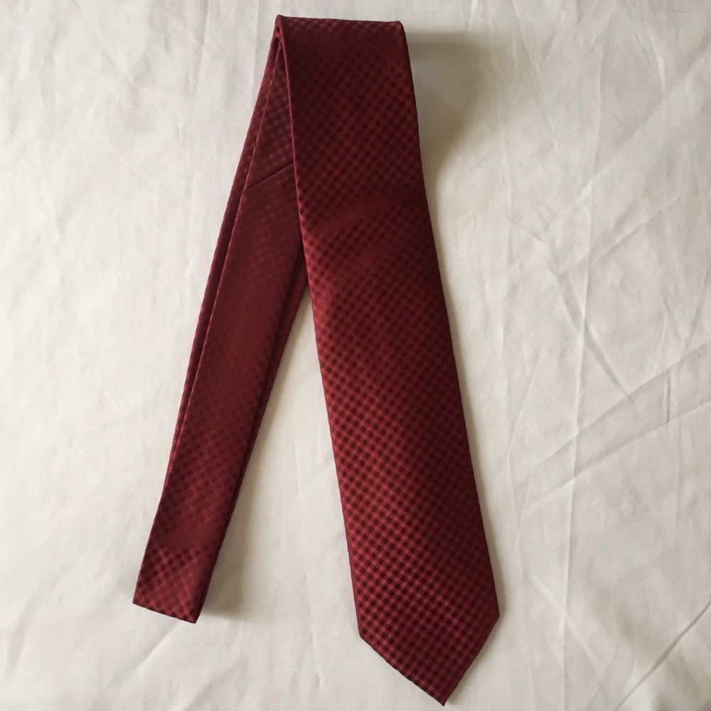 Geoffrey Beene Burgundy Tie